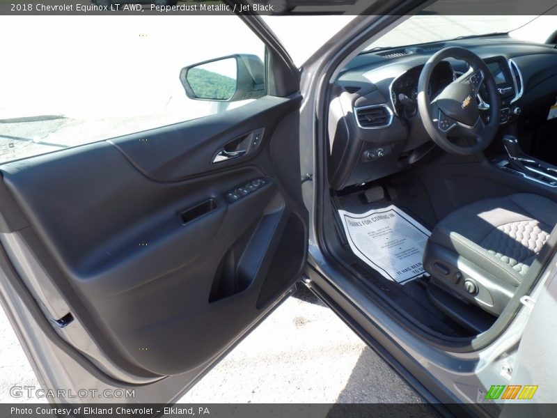 Pepperdust Metallic / Jet Black 2018 Chevrolet Equinox LT AWD