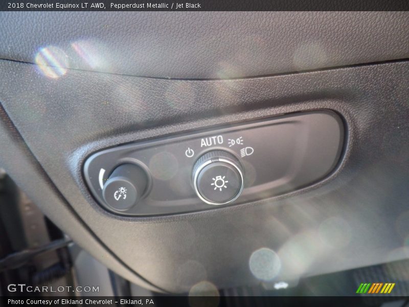 Pepperdust Metallic / Jet Black 2018 Chevrolet Equinox LT AWD