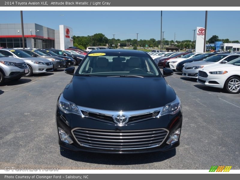 Attitude Black Metallic / Light Gray 2014 Toyota Avalon XLE