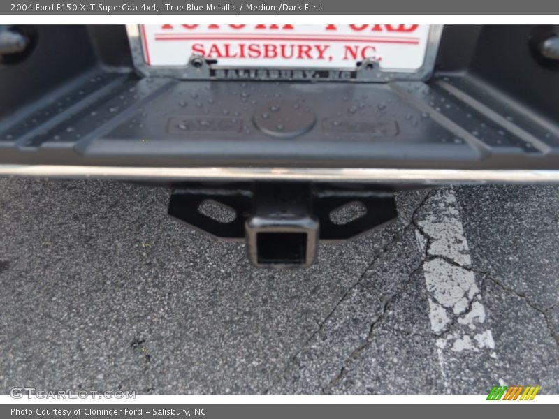 True Blue Metallic / Medium/Dark Flint 2004 Ford F150 XLT SuperCab 4x4