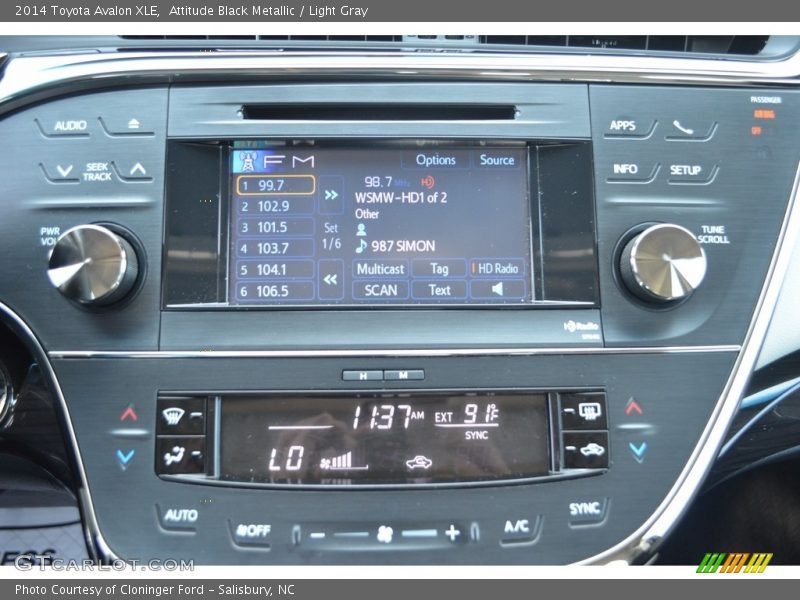 Attitude Black Metallic / Light Gray 2014 Toyota Avalon XLE