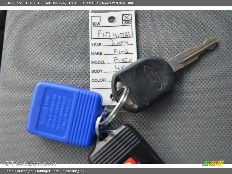 True Blue Metallic / Medium/Dark Flint 2004 Ford F150 XLT SuperCab 4x4