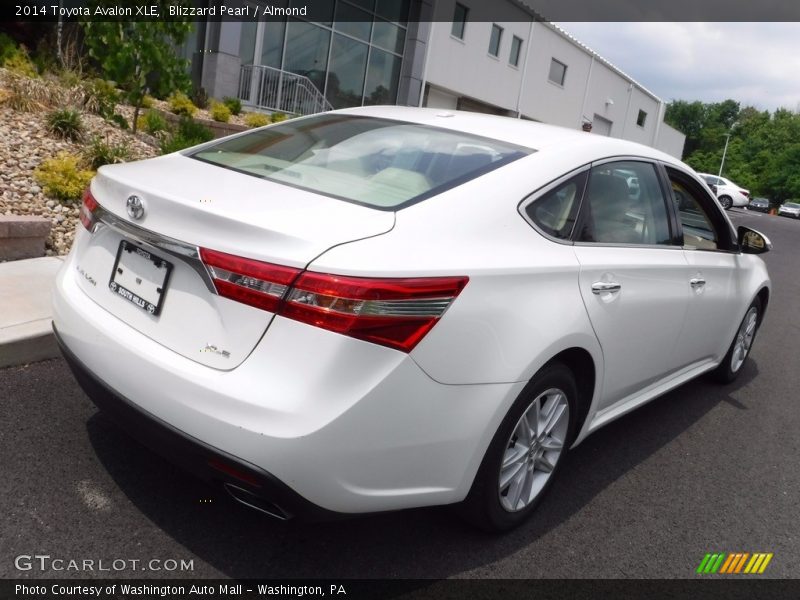 Blizzard Pearl / Almond 2014 Toyota Avalon XLE