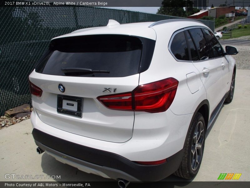 Alpine White / Canberra Beige 2017 BMW X1 xDrive28i