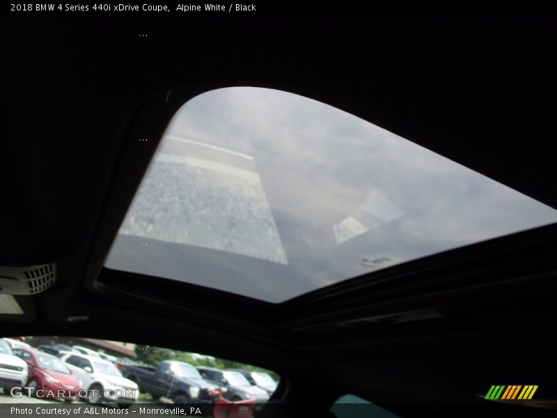 Alpine White / Black 2018 BMW 4 Series 440i xDrive Coupe