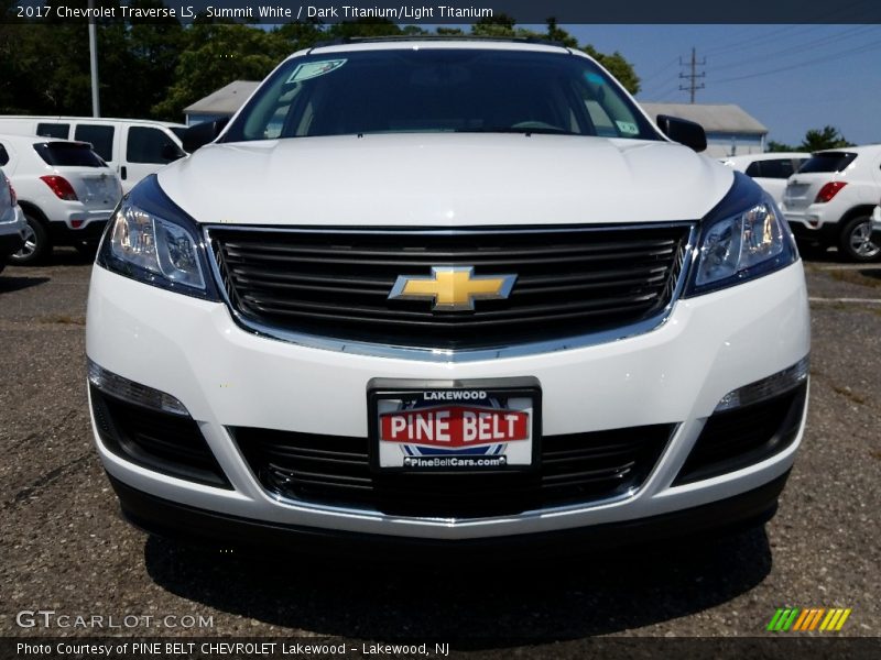 Summit White / Dark Titanium/Light Titanium 2017 Chevrolet Traverse LS