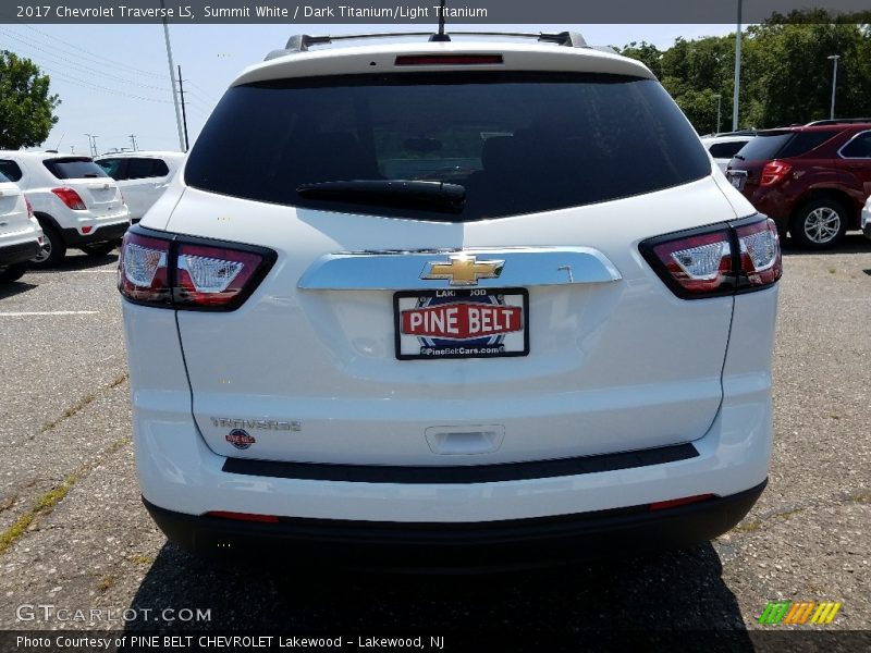 Summit White / Dark Titanium/Light Titanium 2017 Chevrolet Traverse LS