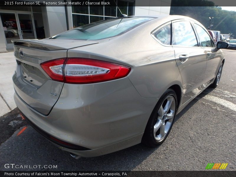 Tectonic Silver Metallic / Charcoal Black 2015 Ford Fusion SE