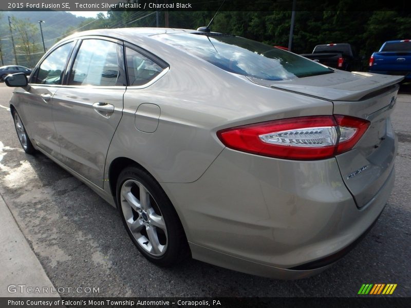 Tectonic Silver Metallic / Charcoal Black 2015 Ford Fusion SE