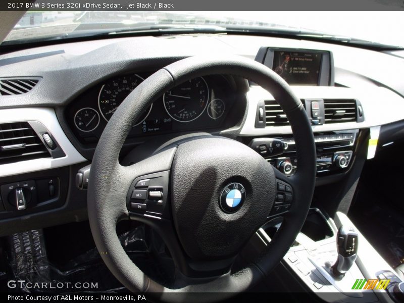 Jet Black / Black 2017 BMW 3 Series 320i xDrive Sedan