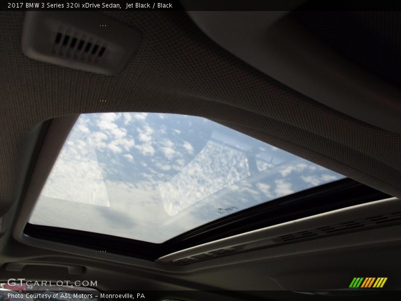 Jet Black / Black 2017 BMW 3 Series 320i xDrive Sedan