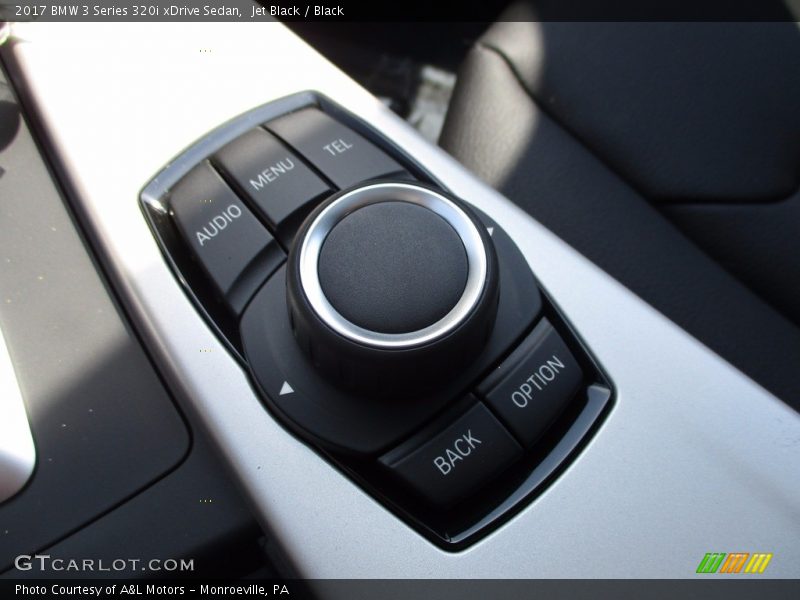 Jet Black / Black 2017 BMW 3 Series 320i xDrive Sedan