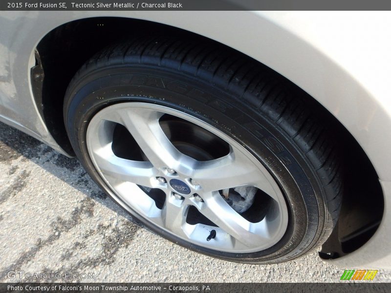 Tectonic Silver Metallic / Charcoal Black 2015 Ford Fusion SE