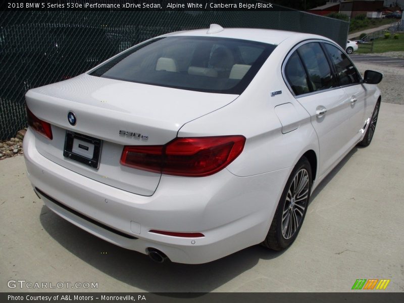 Alpine White / Canberra Beige/Black 2018 BMW 5 Series 530e iPerfomance xDrive Sedan