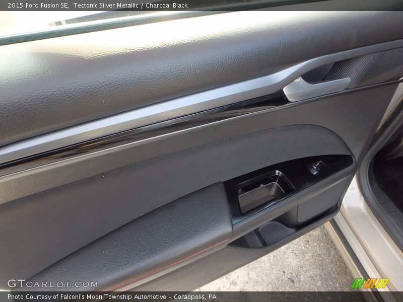 Tectonic Silver Metallic / Charcoal Black 2015 Ford Fusion SE