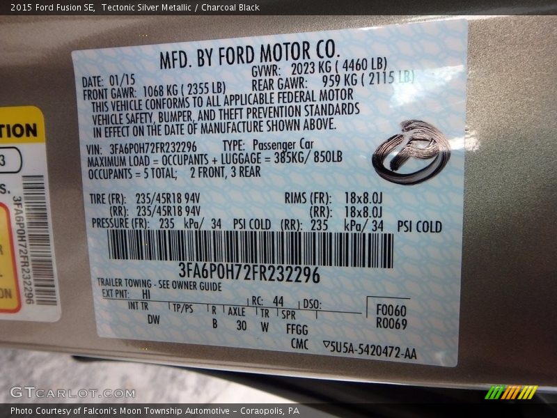 Tectonic Silver Metallic / Charcoal Black 2015 Ford Fusion SE