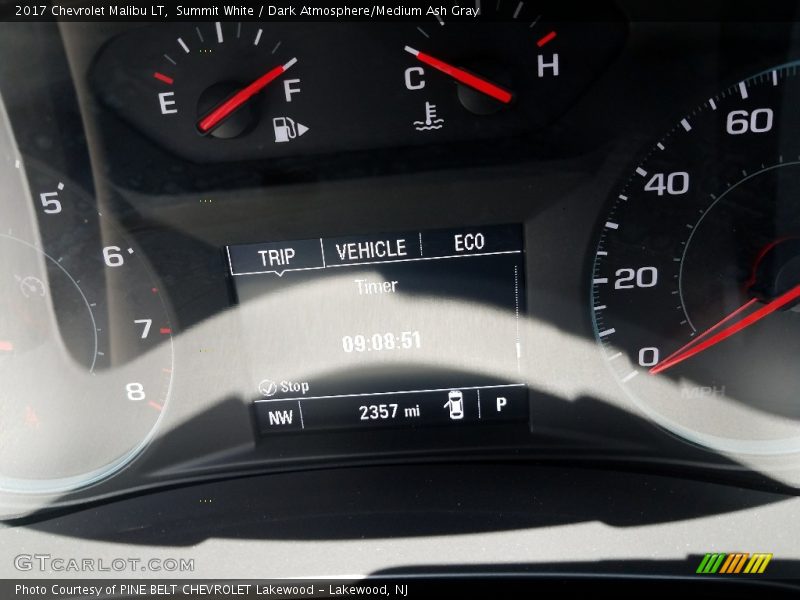 Summit White / Dark Atmosphere/Medium Ash Gray 2017 Chevrolet Malibu LT