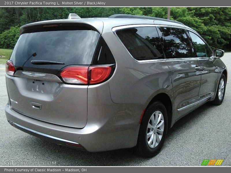 Molten Silver / Black/Alloy 2017 Chrysler Pacifica Touring L