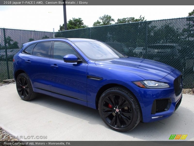 Front 3/4 View of 2018 F-PACE S AWD