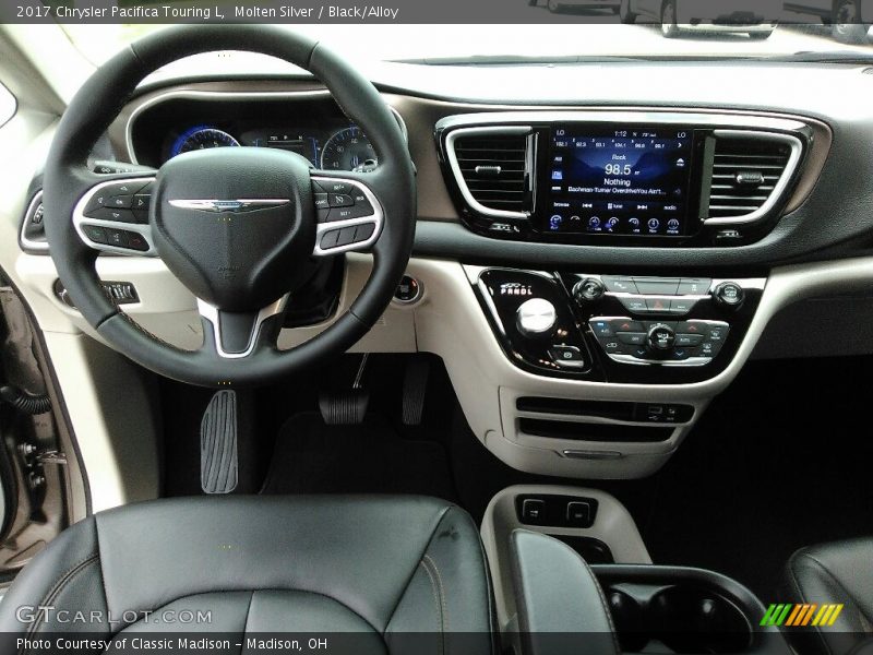 Molten Silver / Black/Alloy 2017 Chrysler Pacifica Touring L