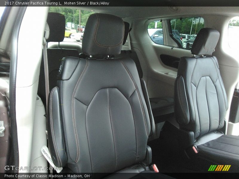 Molten Silver / Black/Alloy 2017 Chrysler Pacifica Touring L