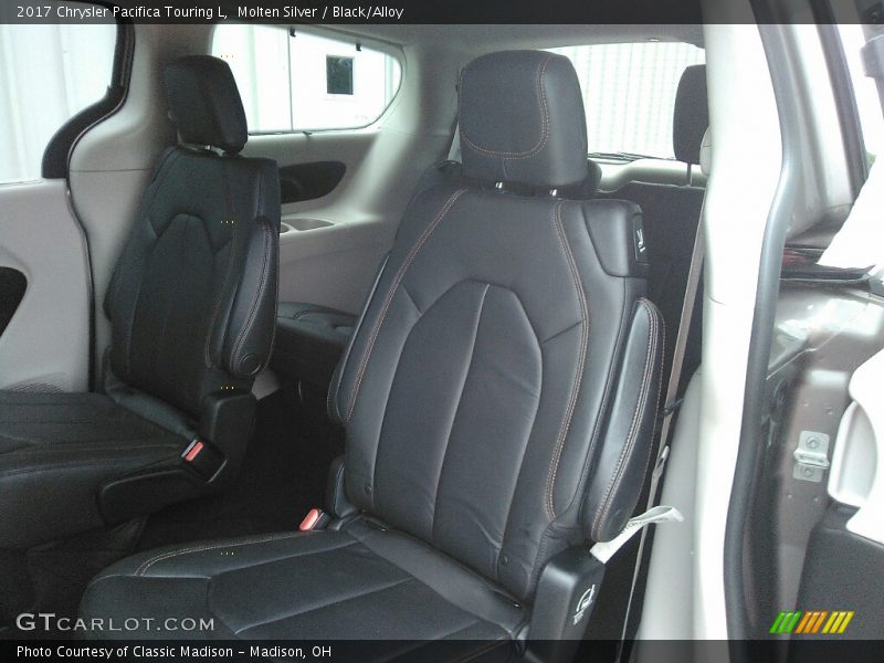Molten Silver / Black/Alloy 2017 Chrysler Pacifica Touring L