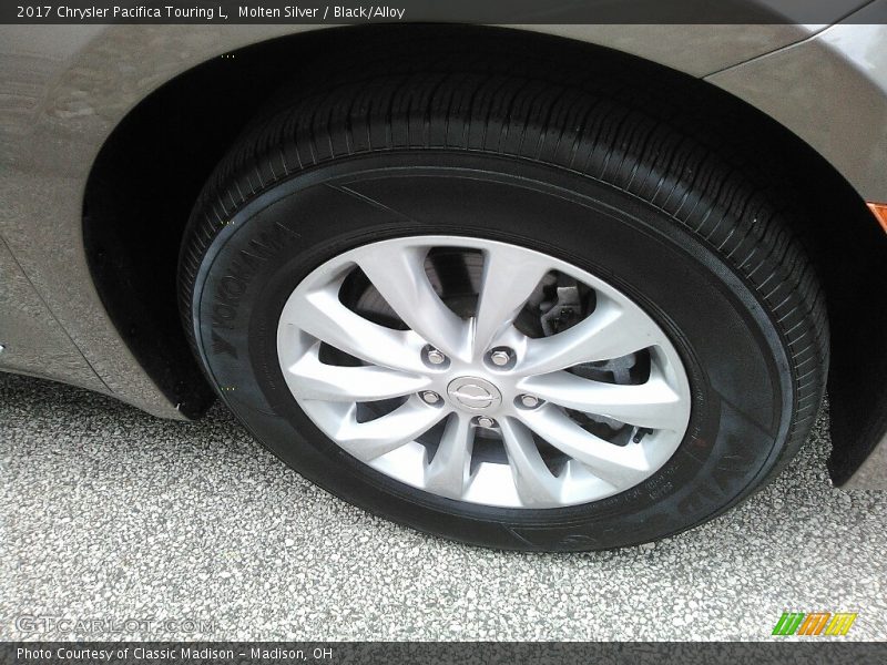 Molten Silver / Black/Alloy 2017 Chrysler Pacifica Touring L