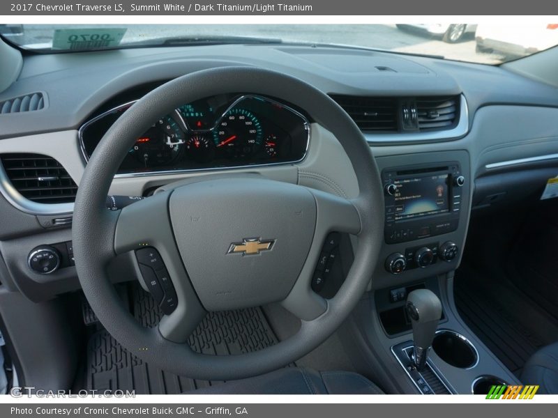 Summit White / Dark Titanium/Light Titanium 2017 Chevrolet Traverse LS