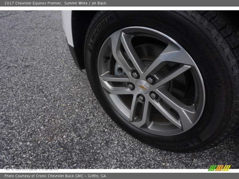 Summit White / Jet Black 2017 Chevrolet Equinox Premier