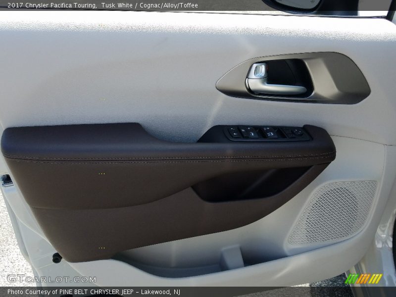 Tusk White / Cognac/Alloy/Toffee 2017 Chrysler Pacifica Touring