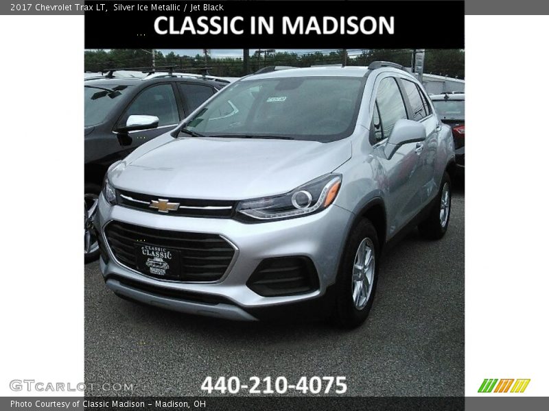 Silver Ice Metallic / Jet Black 2017 Chevrolet Trax LT