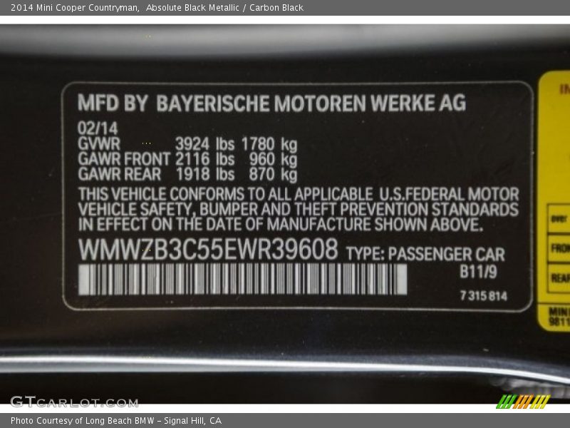 Absolute Black Metallic / Carbon Black 2014 Mini Cooper Countryman
