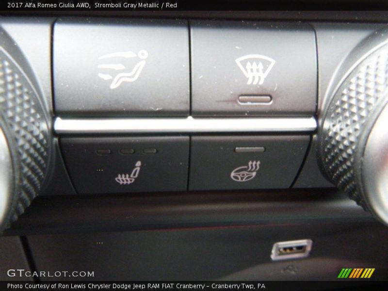Stromboli Gray Metallic / Red 2017 Alfa Romeo Giulia AWD