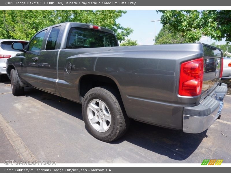 Mineral Gray Metallic / Medium Slate Gray 2005 Dodge Dakota SLT Club Cab