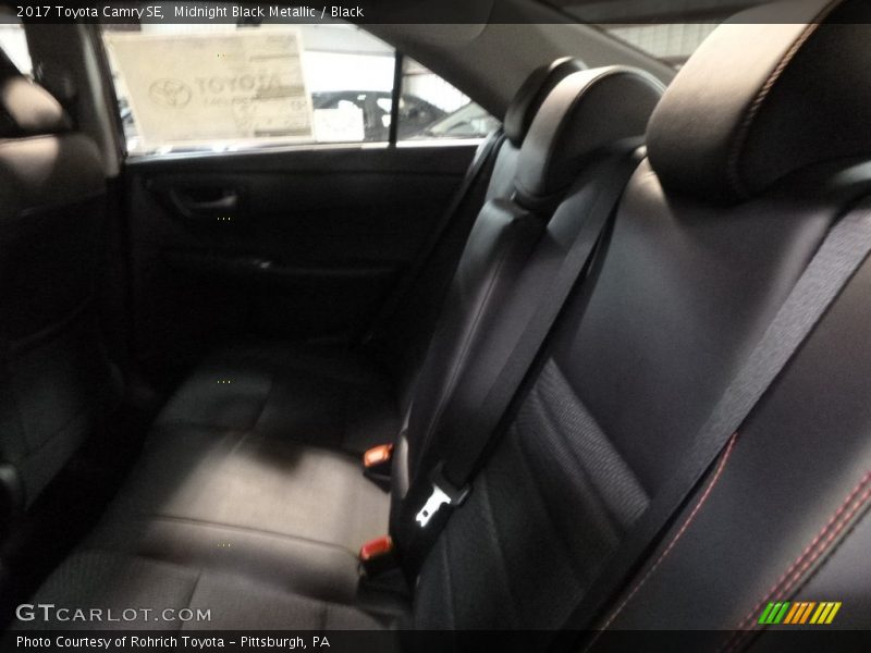Midnight Black Metallic / Black 2017 Toyota Camry SE