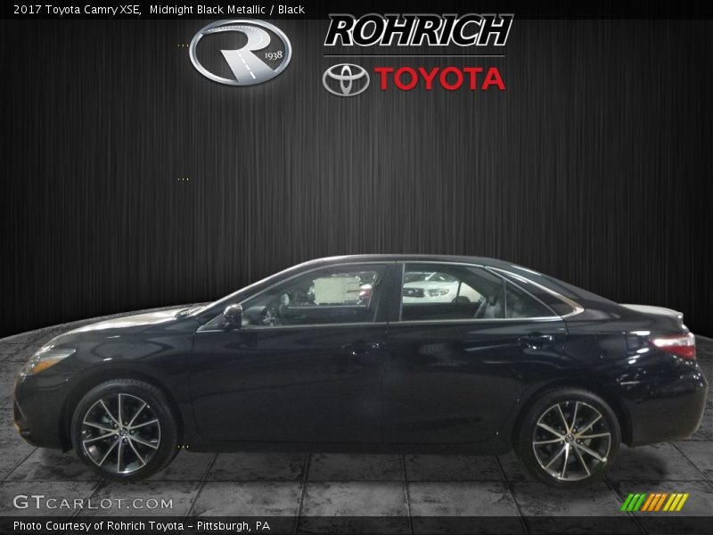 Midnight Black Metallic / Black 2017 Toyota Camry XSE