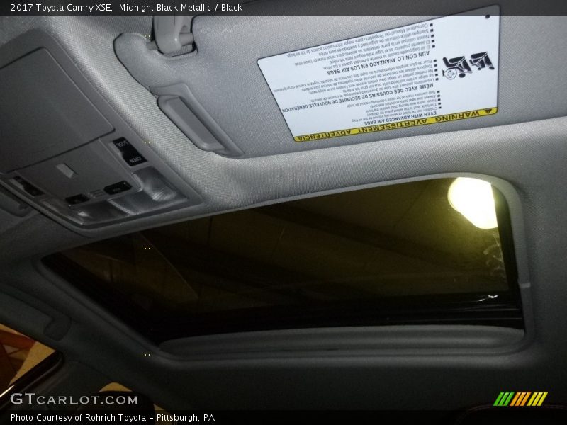 Midnight Black Metallic / Black 2017 Toyota Camry XSE