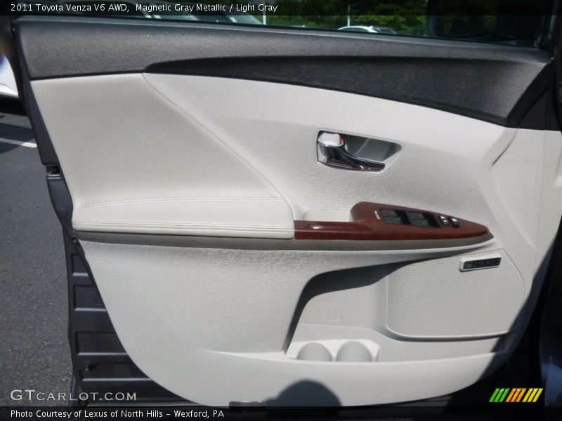 Magnetic Gray Metallic / Light Gray 2011 Toyota Venza V6 AWD