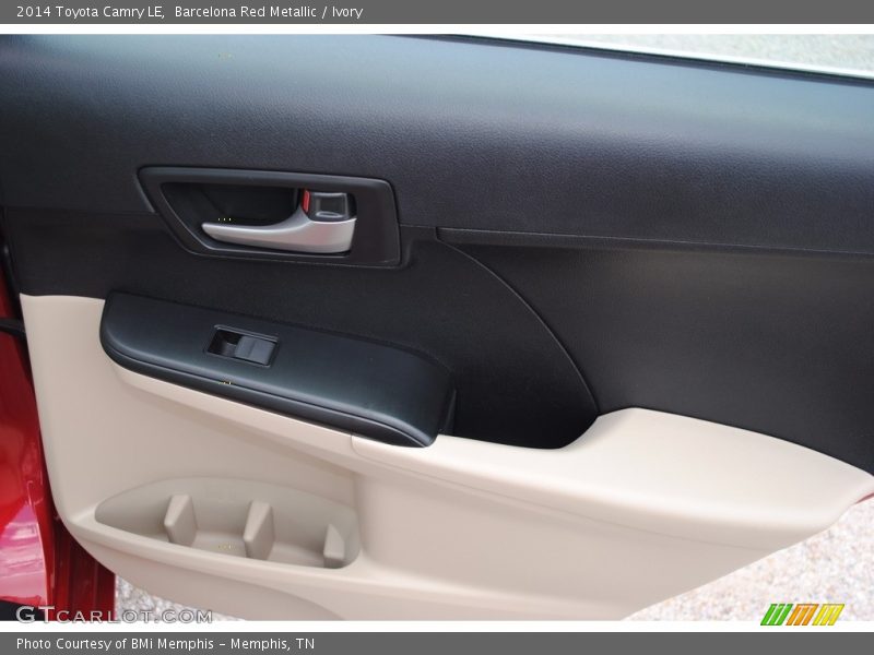 Barcelona Red Metallic / Ivory 2014 Toyota Camry LE