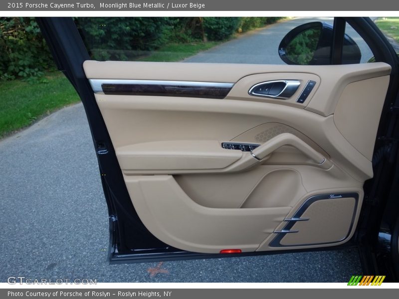 Moonlight Blue Metallic / Luxor Beige 2015 Porsche Cayenne Turbo