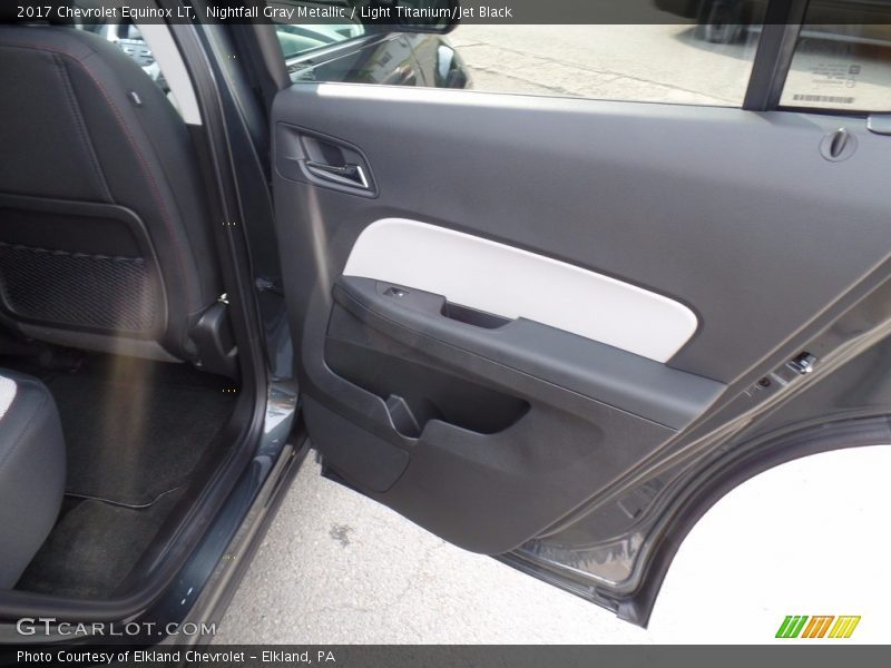 Nightfall Gray Metallic / Light Titanium/Jet Black 2017 Chevrolet Equinox LT