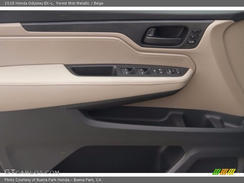 Forest Mist Metallic / Beige 2018 Honda Odyssey EX-L