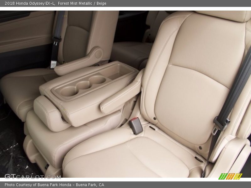 Forest Mist Metallic / Beige 2018 Honda Odyssey EX-L