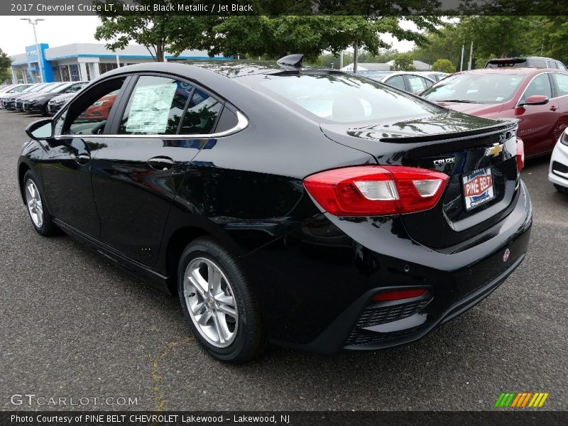 Mosaic Black Metallic / Jet Black 2017 Chevrolet Cruze LT