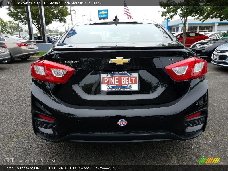 Mosaic Black Metallic / Jet Black 2017 Chevrolet Cruze LT