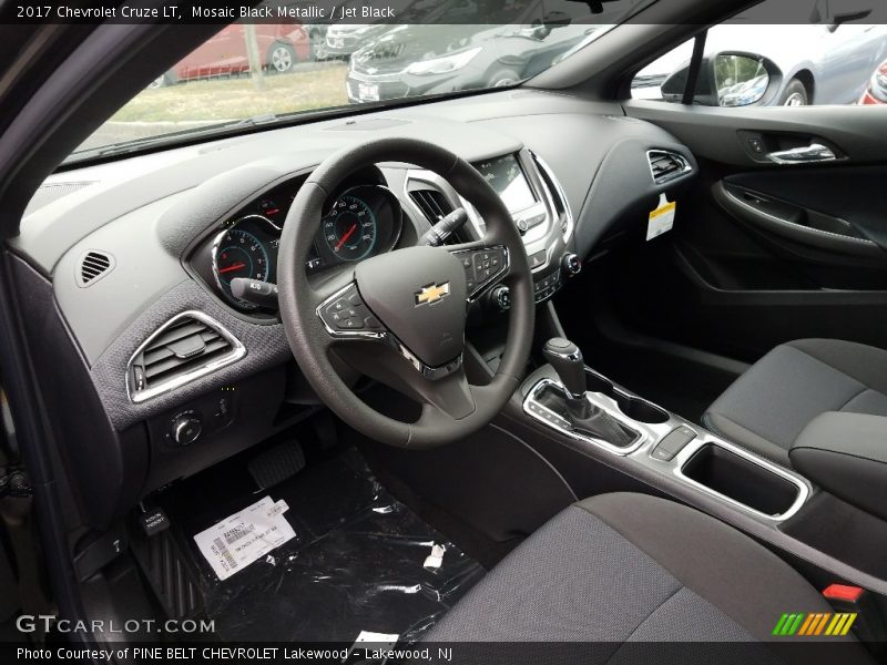 Mosaic Black Metallic / Jet Black 2017 Chevrolet Cruze LT