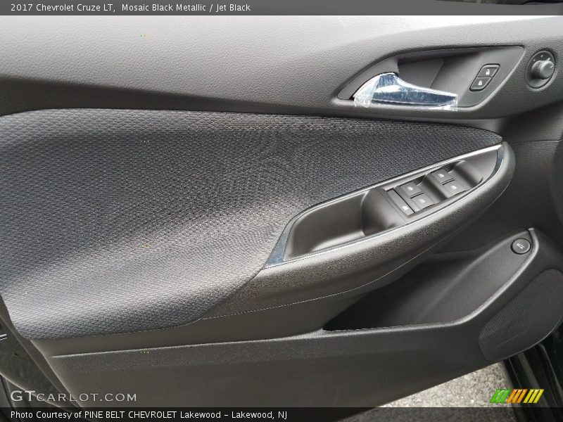 Mosaic Black Metallic / Jet Black 2017 Chevrolet Cruze LT