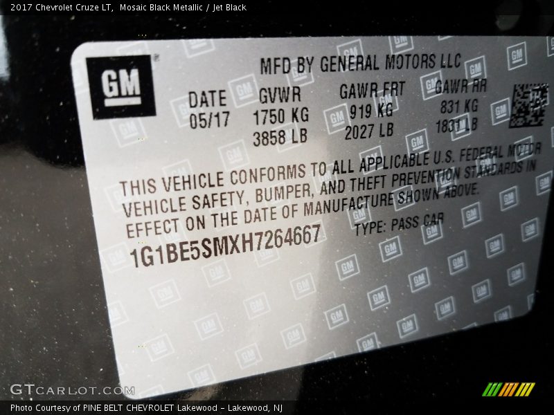 Mosaic Black Metallic / Jet Black 2017 Chevrolet Cruze LT