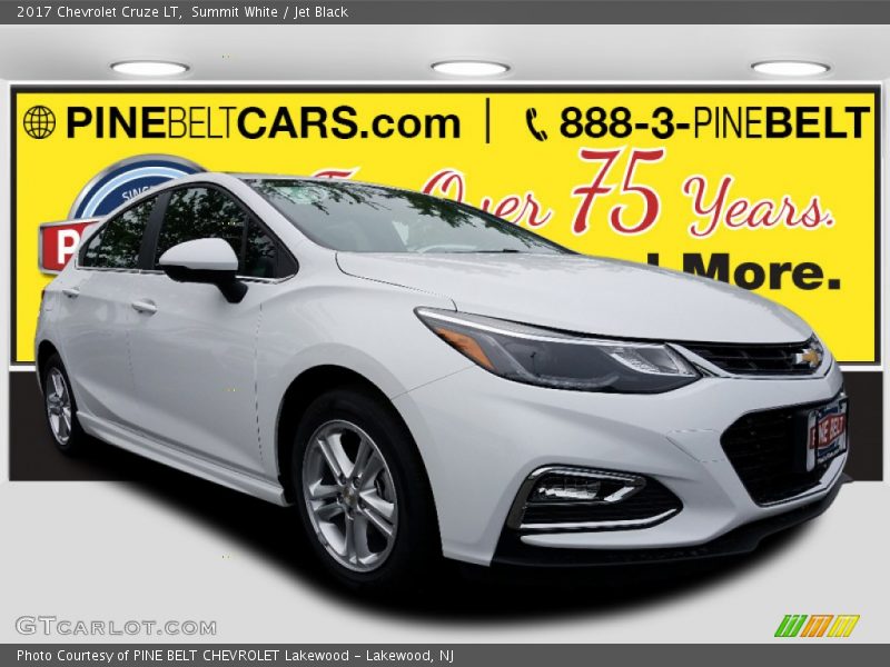 Summit White / Jet Black 2017 Chevrolet Cruze LT