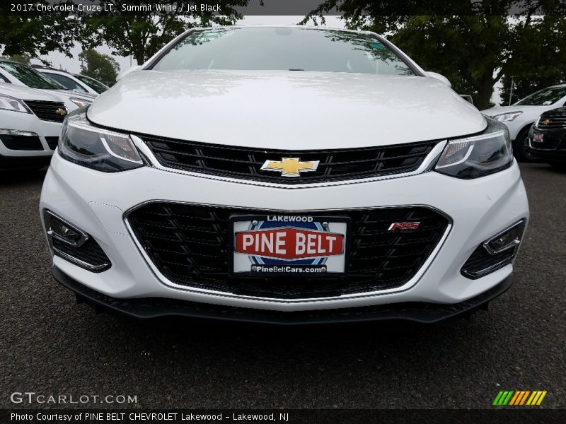 Summit White / Jet Black 2017 Chevrolet Cruze LT